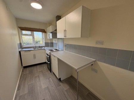 Flat Chaucer Close in Tamworth