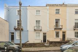 Flat Southleigh Road in Bristol
