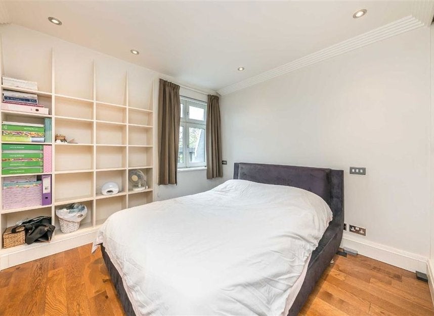 Flat St Martin's Place in City of Westminster