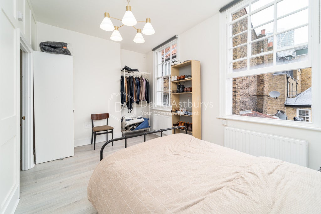 Flat New Street in City of London