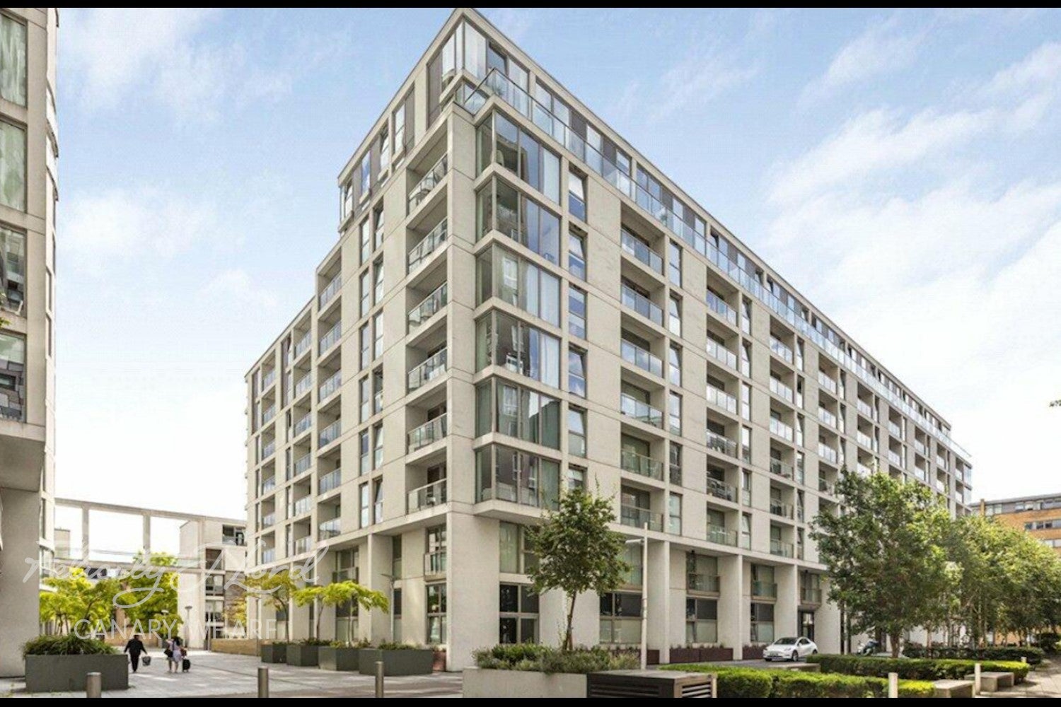 Flat Lanterns Way in Greater London