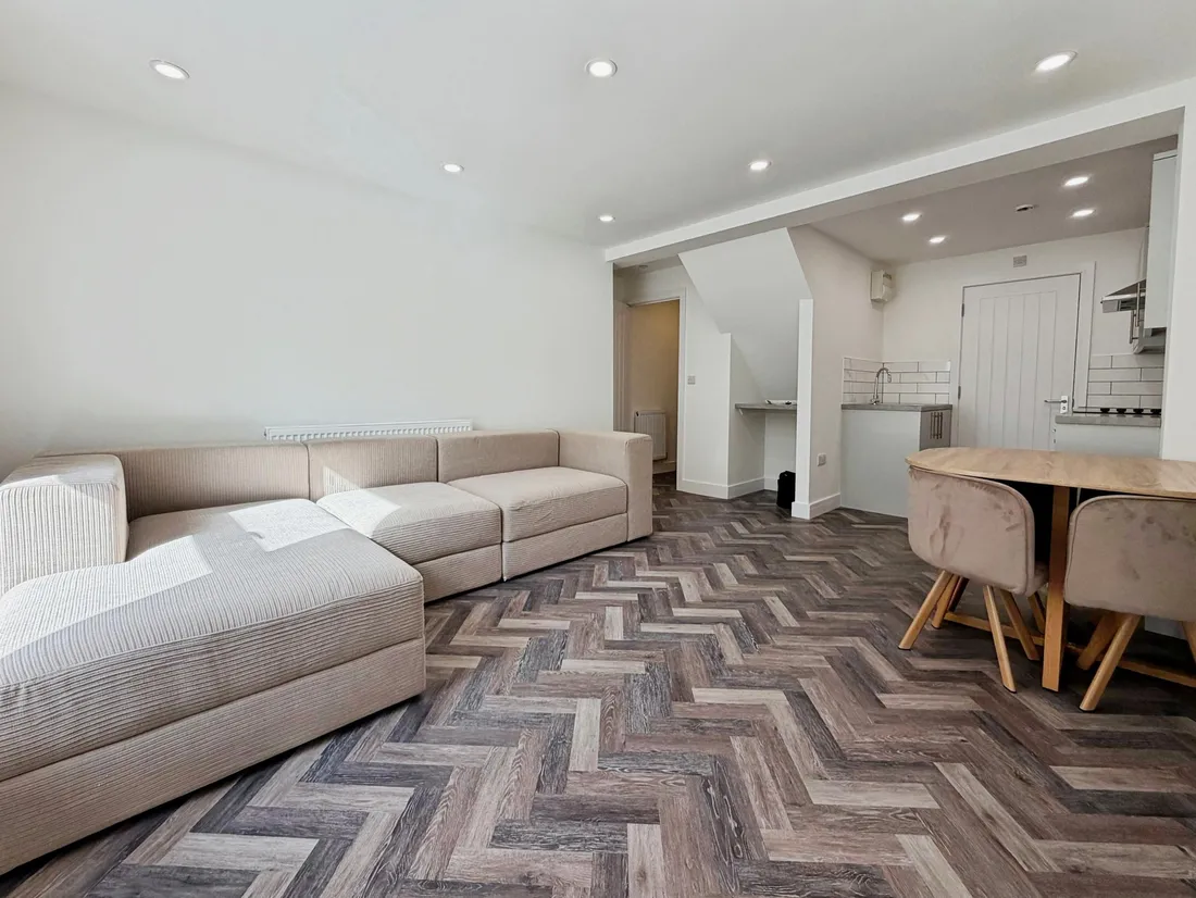 Flat Bedwas Road in Caerphilly