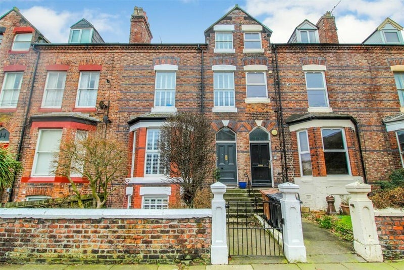 Room Waterloo Road in Crosby