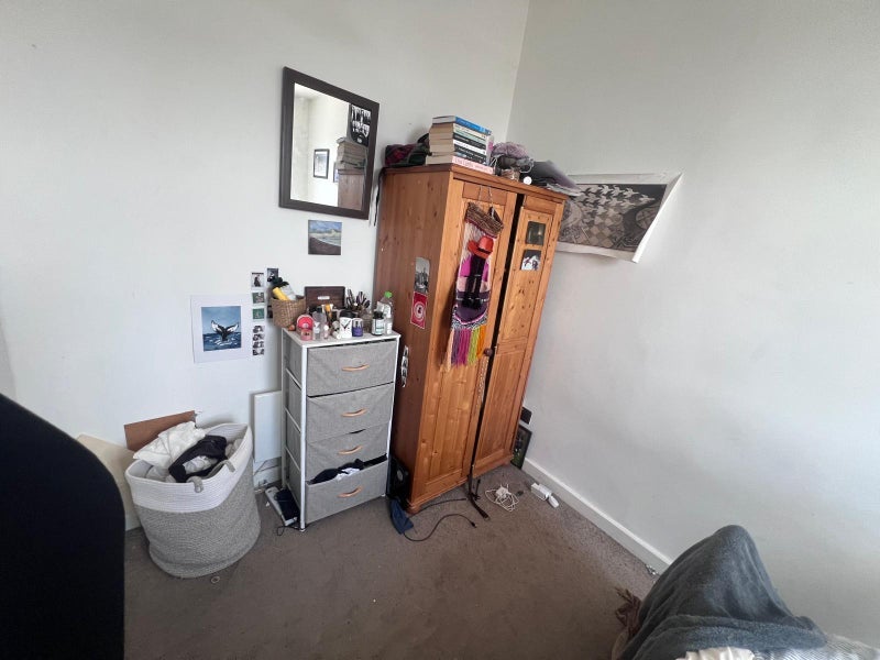 Room High Street in Greater London