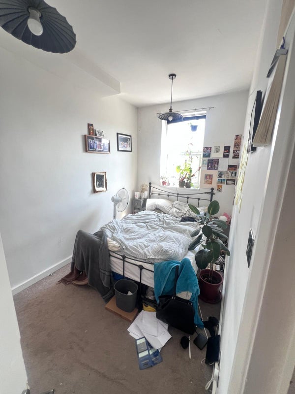 Room High Street in Greater London