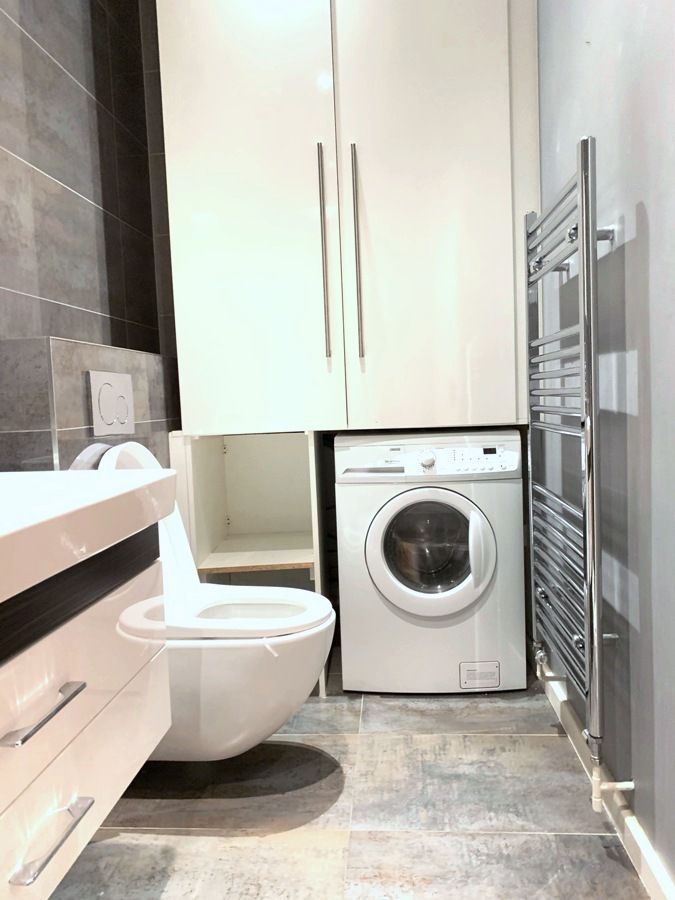 Flat Bermondsey Street in Greater London
