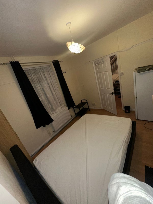 Room Downham Way in Greater London