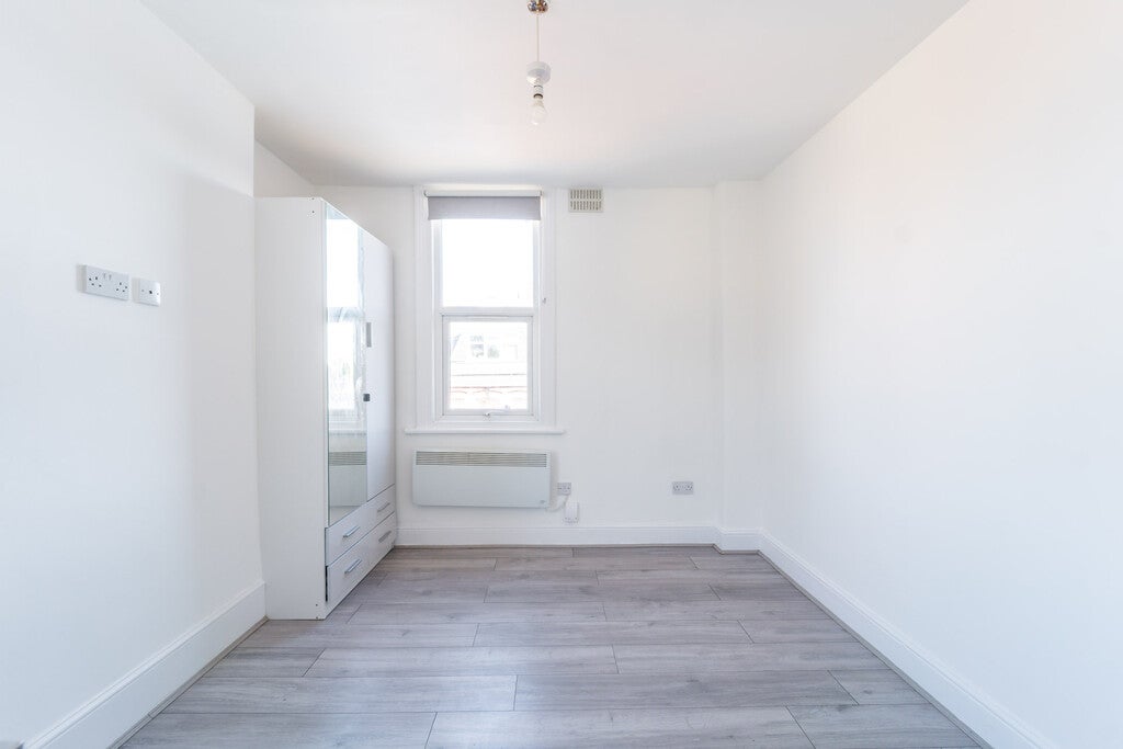 Flat Park Road in Greater London