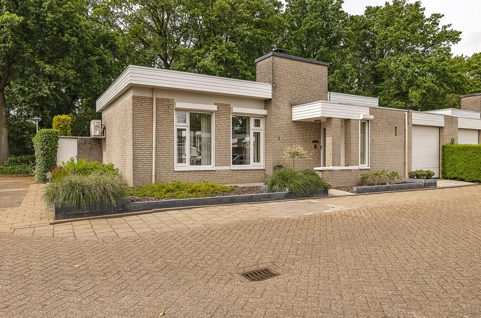 Châteaurouxhof 1 in Eindhoven