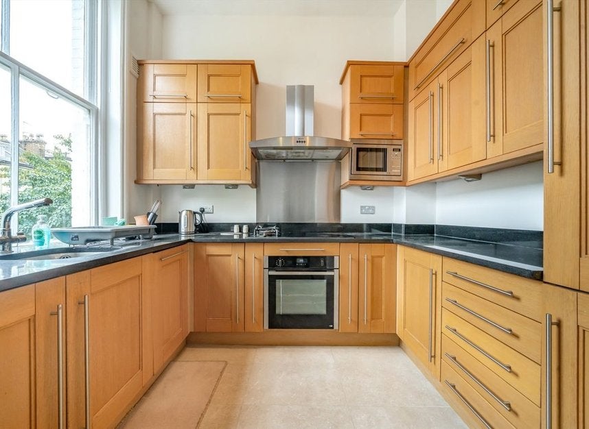 Flat Crossfield Road in Greater London