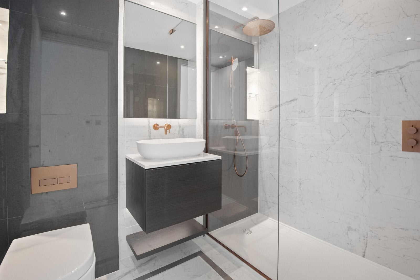 Flat Princess Louise Close in City of Westminster