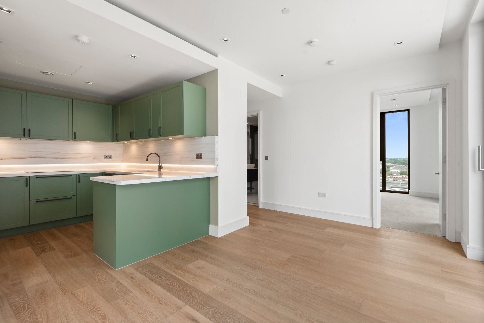 Flat Princess Louise Close in City of Westminster