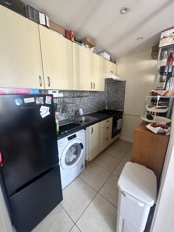 Room Westway in Greater London