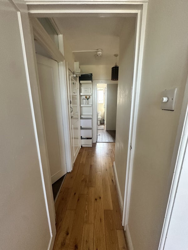 Room Westway in Greater London