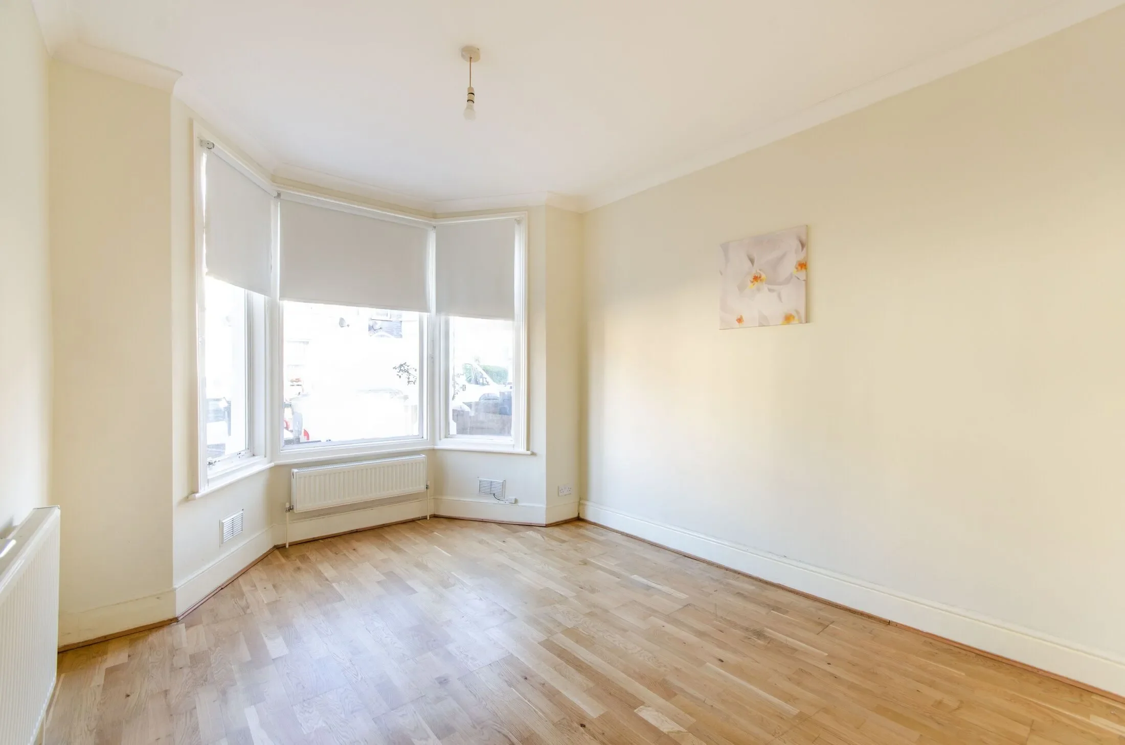 House Deacon Road in Greater London