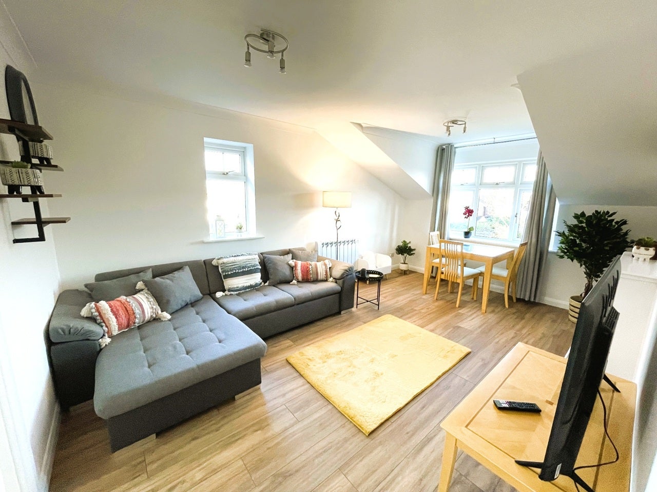 Flat Staines Road in Borough of Spelthorne