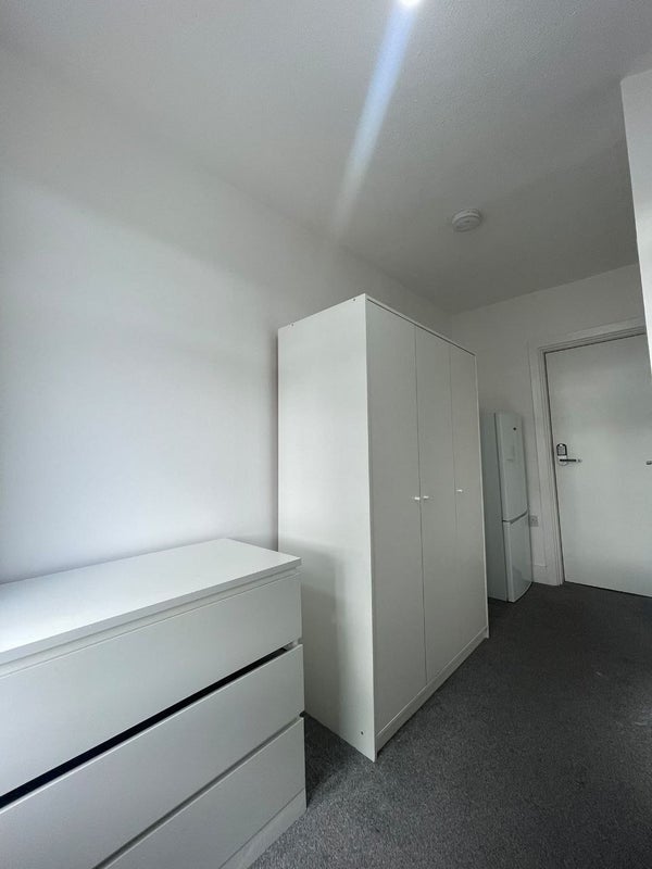 Room Rutland Road in Greater London