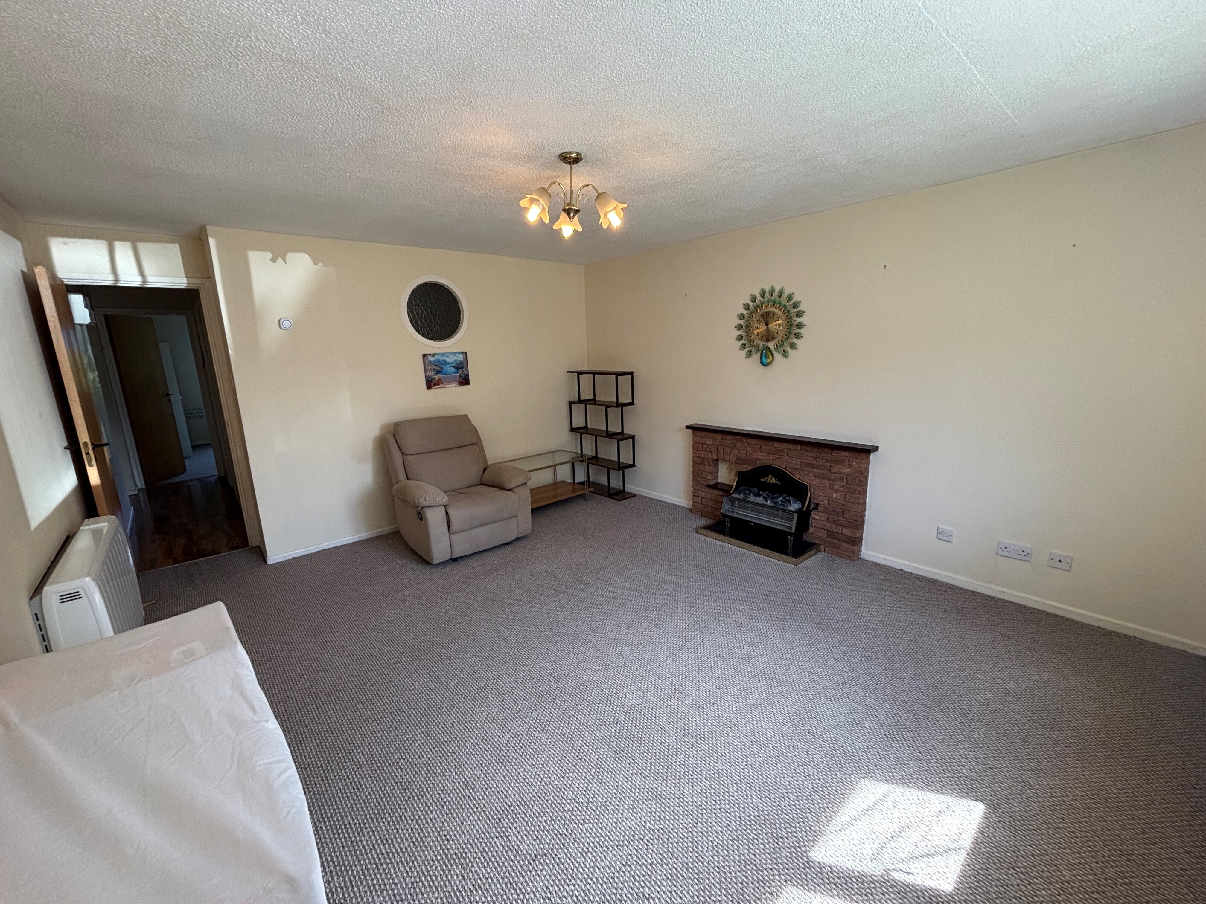 Flat Parkfield Road in Wolverhampton