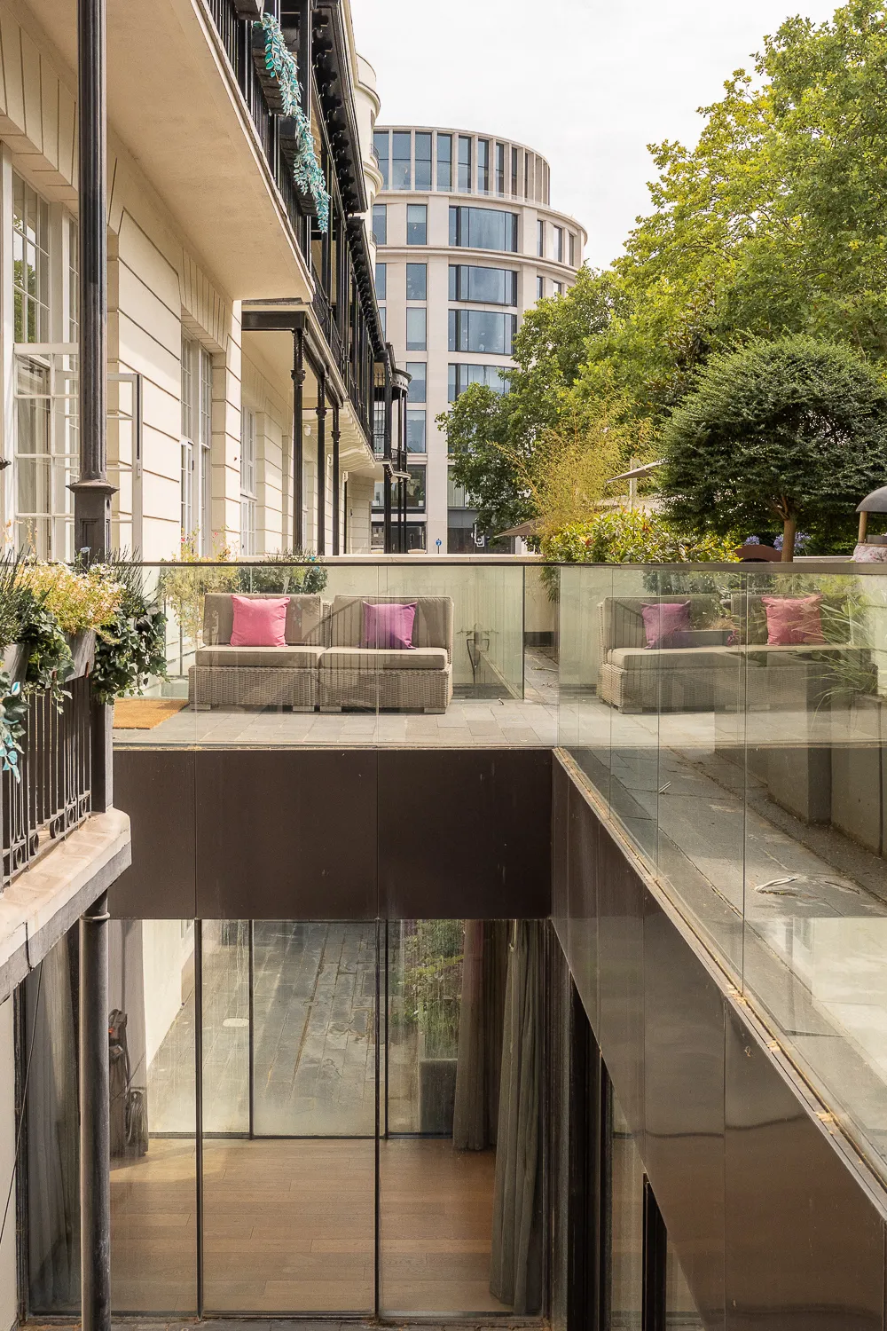 Flat Connaught Place in City of Westminster