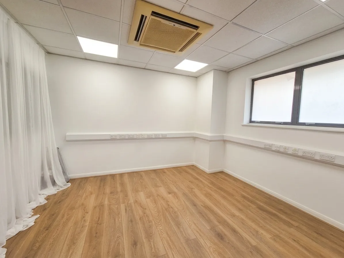 Flat Steel Close in Huntingdonshire