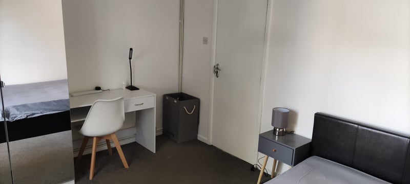 Room Culford Road in Greater London