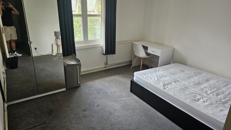 Room Culford Road in Greater London