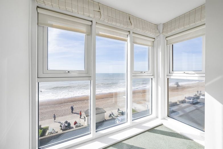 Flat Esplanade in Seaford