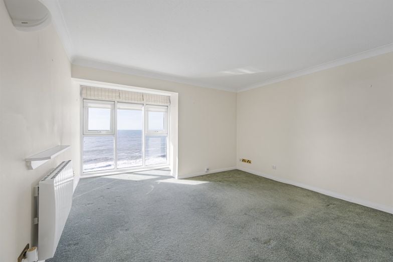 Flat Esplanade in Seaford