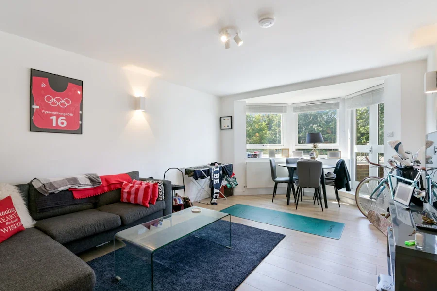 Flat Kew Bridge Court in Greater London