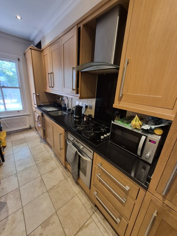 Room Chiswick High Road in Greater London
