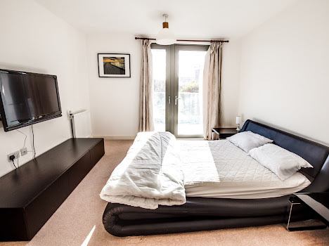 Room Booth Road in Greater London
