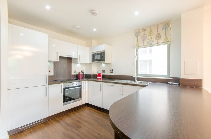 Room Booth Road in Greater London