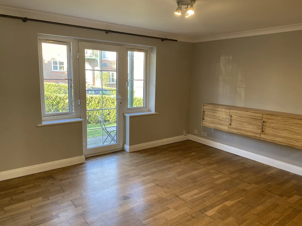 Flat Queen Alexandra Road in High Wycombe