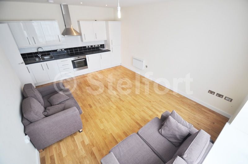 Flat Seven Sisters Road in Greater London