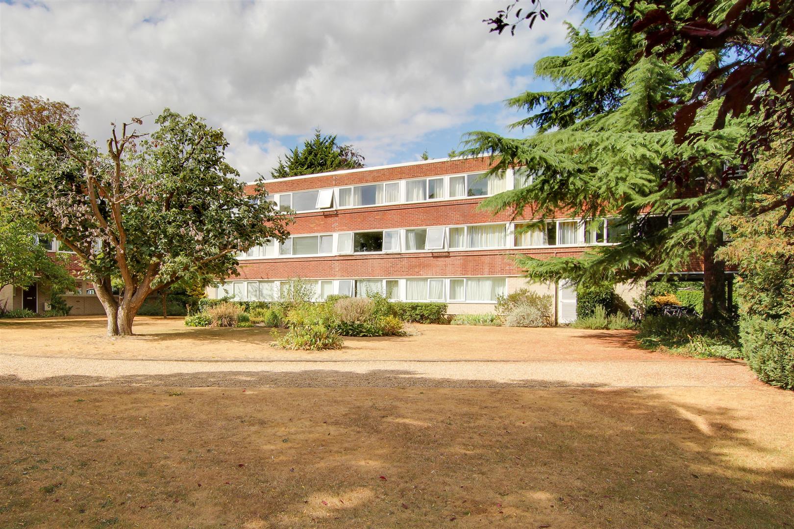 Flat Gilmerton Court in Cambridge