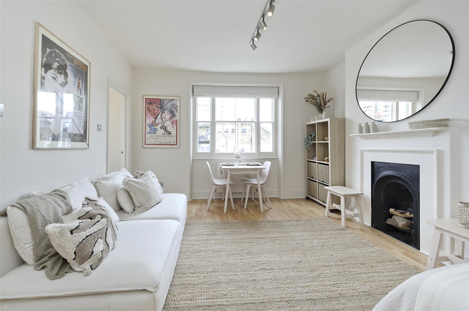 Flat Nottingham Place in City of Westminster