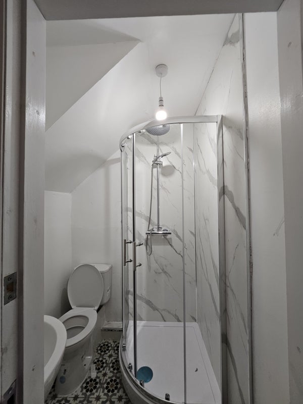 Room Wasdale Avenue in Bolton