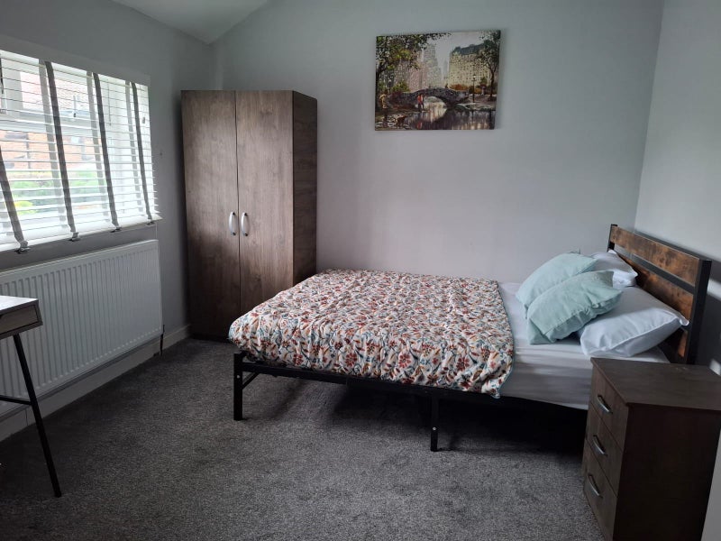 Room Wasdale Avenue in Bolton