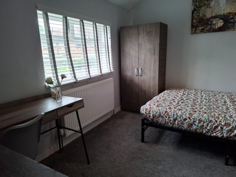 Room Wasdale Avenue in Bolton