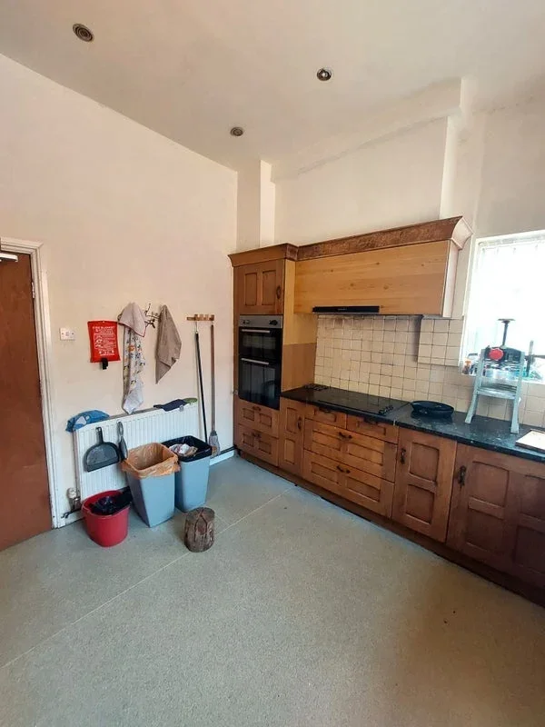 Room Barrowby Road in South Kesteven