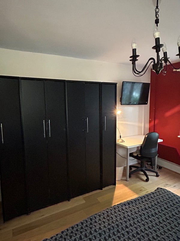 House Monthope Road in Greater London