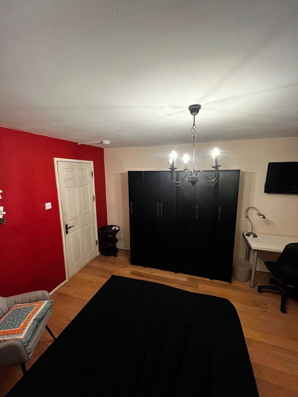 House Monthope Road in Greater London