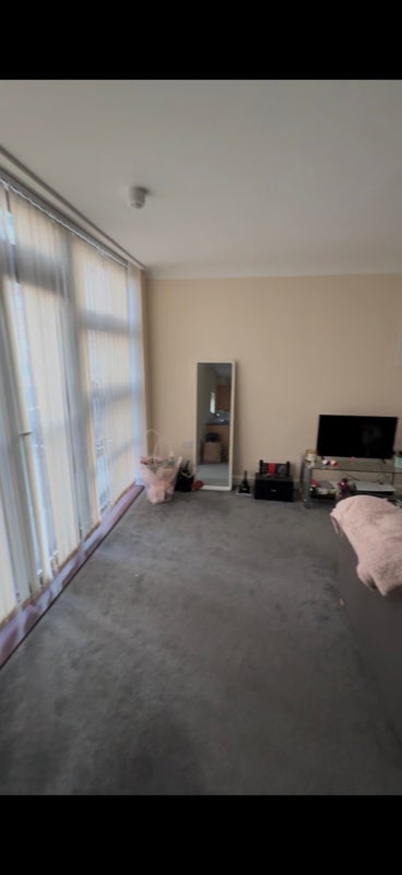 Room Maltings Close in Greater London