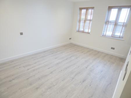 Flat Marlborough Way in Billericay