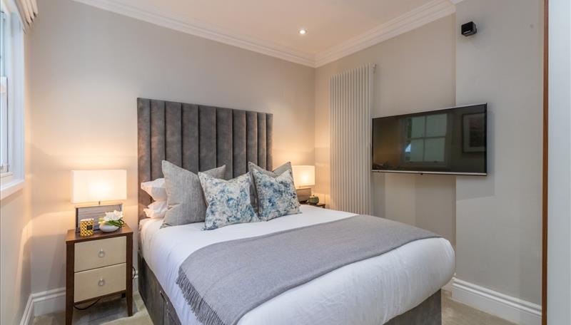 Flat Kensington Gardens Square in City of Westminster