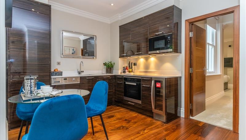 Flat Kensington Gardens Square in City of Westminster