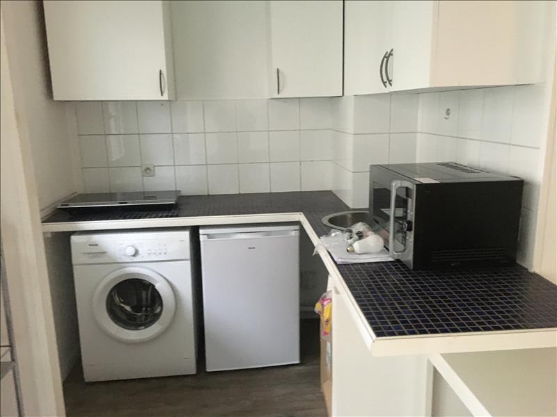 Flat Rue Victor Hugo in Courbevoie