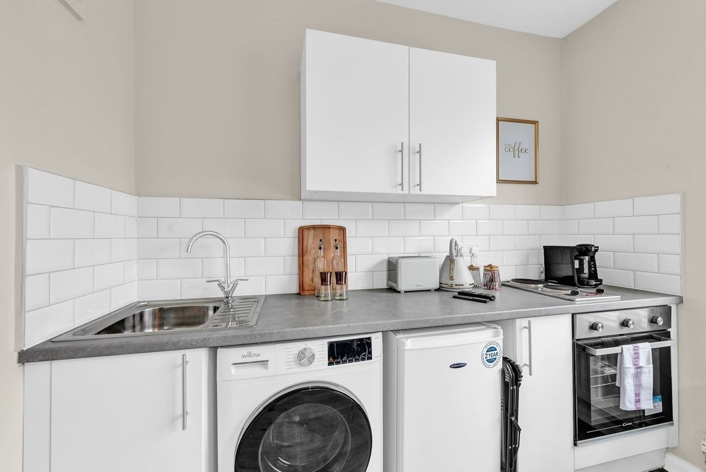 Flat Wightman Road in Greater London