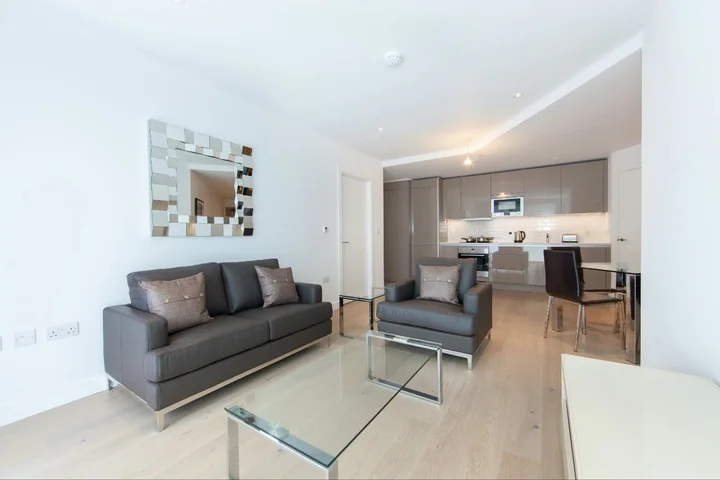 Flat Rodney Road in Greater London