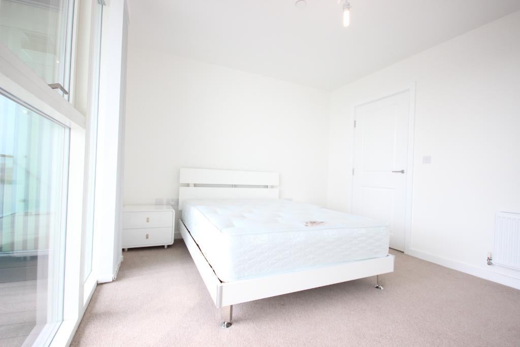 Flat Bessemer Place in Greater London